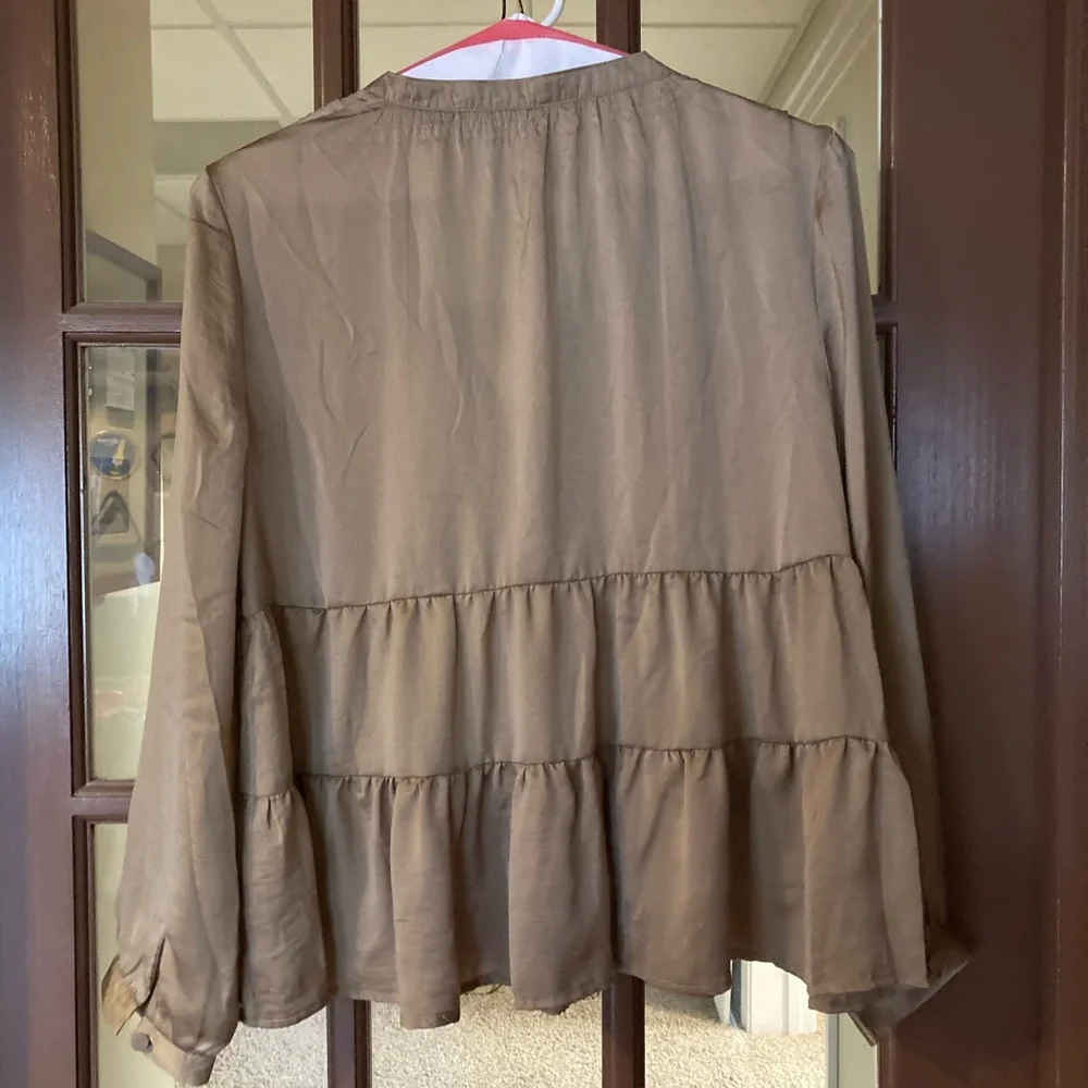 Glam Long Sleeve Tiered Button Down Taupe Small - Picture 4 of 5